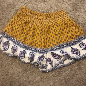 Colorful loose shorts